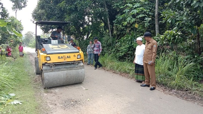 Desa Mekarsari Normalisasi Jalan untuk Tingkatkan Aksesibilitas Warga