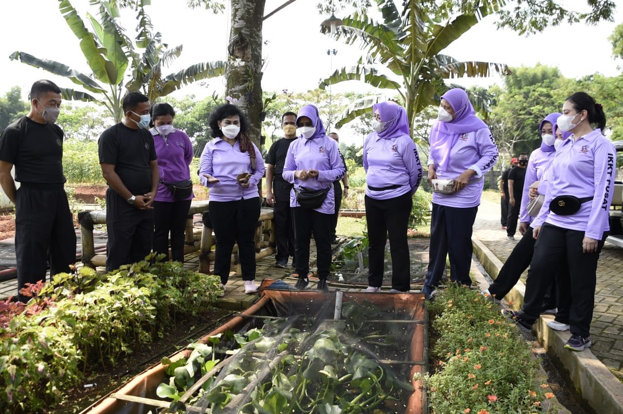 HUT ke-55 IKKT PWA, Ny. Nanny Hadi Tjahjanto Gelar Beragam Kegiatan