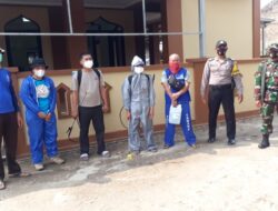 Hari Bhayangkara ke-75 di Tengah Pandemi, Polsek Serang Semprot Disinfektan