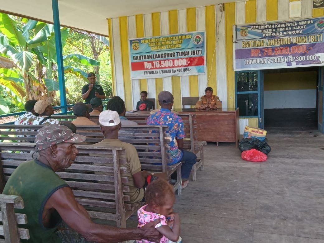 Babinsa Koramil 1710-01/Kokonano Dampingi Monitoring Program Kerja Distrik