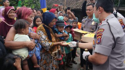 Kapolresta Tangerang Bhakti Sosial untuk Korban Banjir sambil Ajak Hidup Sehat