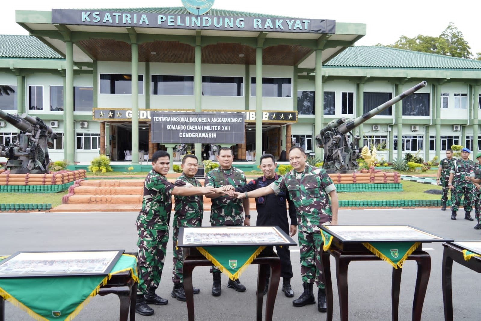 Panglima TNI Beri Pengarahan ke Prajurit Gabungan di Papua