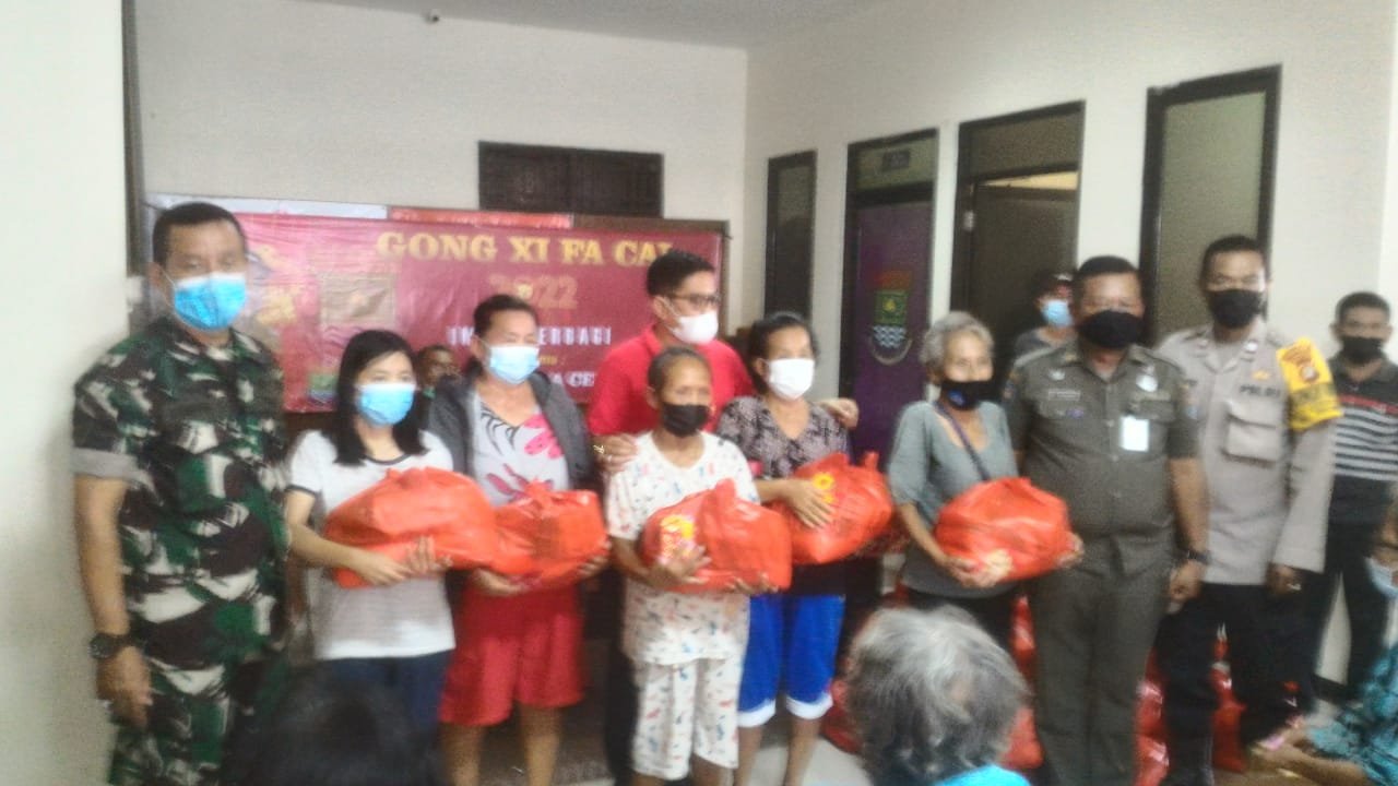 Kades Cengklong Gelar Imlek Berbagi Perayaan GonG Xi Fa Cai 2022