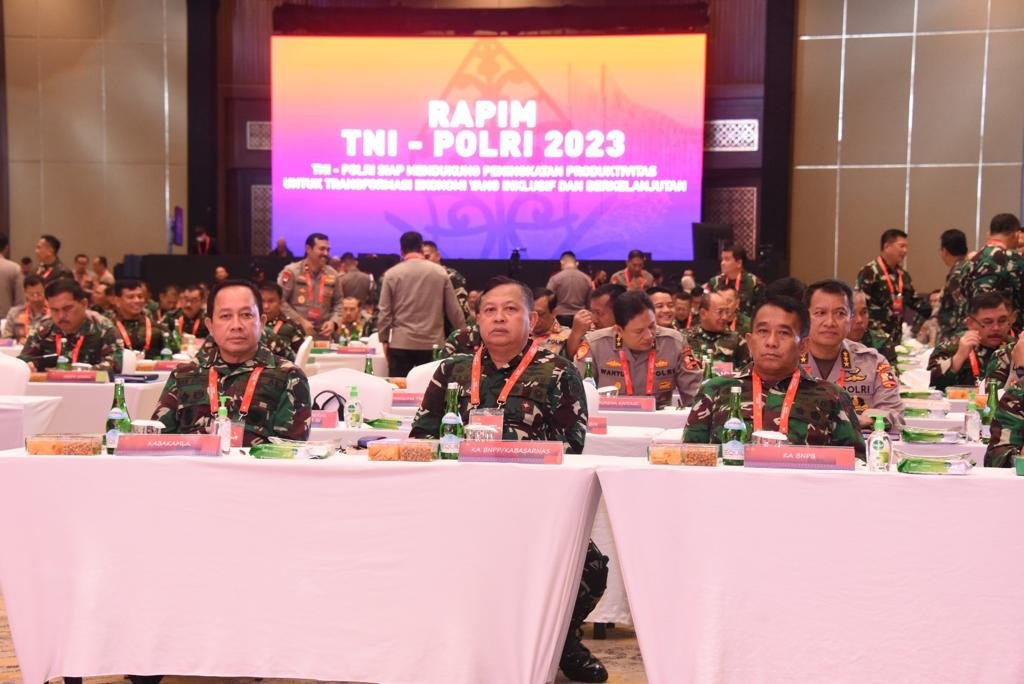 Presiden Bahas Stabilitas Keamanan Jelang Pemilu 2024, Kepala Bakamla Hadir di Rapim TNI-Polri