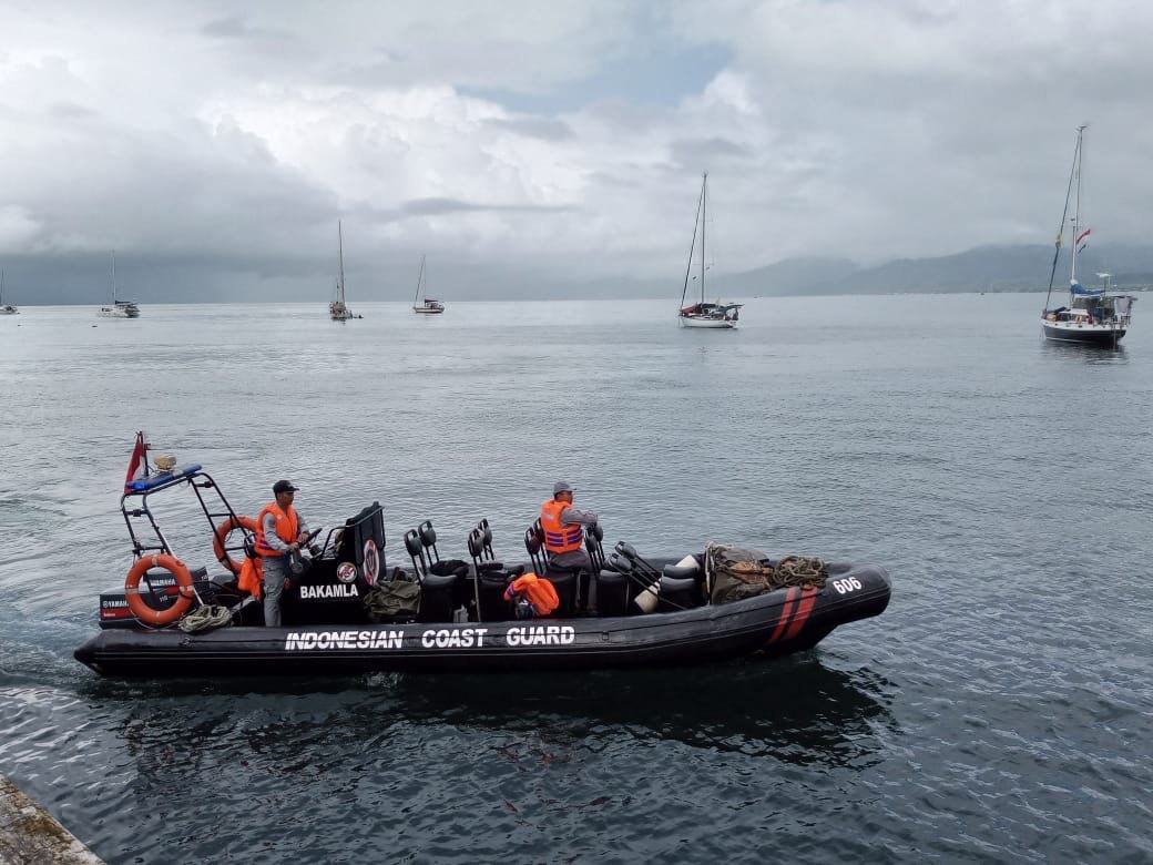 Personel Bakamla Zona Timur Cari Nelayan Hilang di Perairan Saparua