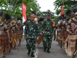 Danrem 174 Merauke Sambut Pangdam VI/Mulawarman dengan Tarian Adat Marind