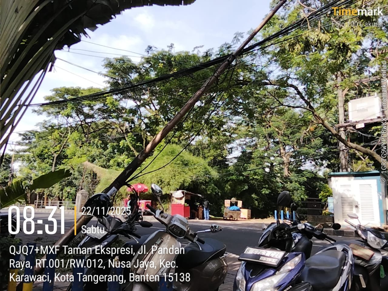 Tiang Utilitas Roboh di Taman Ekspresi Karawaci, GMAKS Minta Disbudpar Tangani