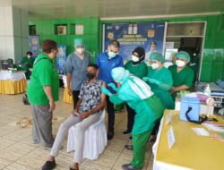 16 Pejabat dan Tokoh Papua Ikuti Vaksinasi COVID-19