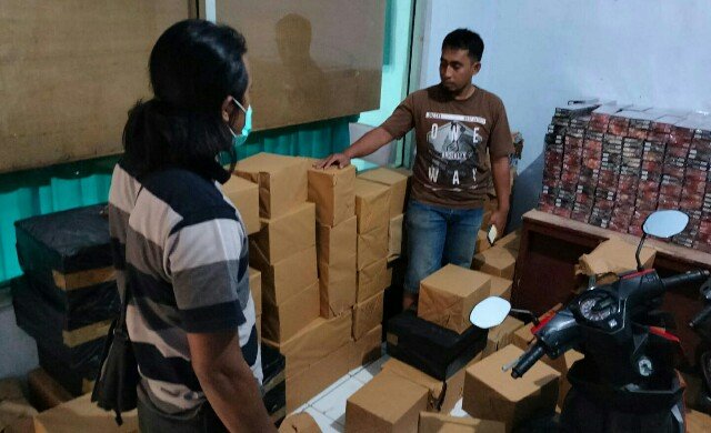 Tim Intelijen Kodim 0601/Pandeglang dan Korem 064/MY Gagalkan Rokok Illegal