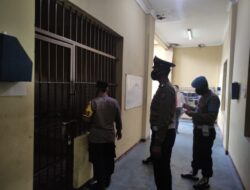Anggota Polres Pandeglang Cegah Kaburnya Tahanan dengan Pengecekan Rutin