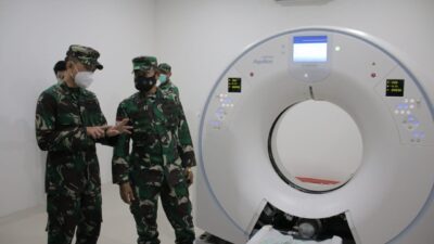 Pangdam XII/TPR Tinjau Fasilitas MRI dan CT Scan di Rumkit Kartika Husada