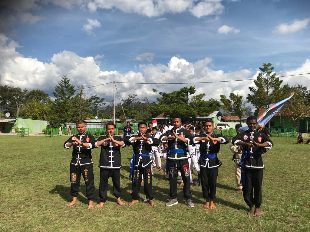 Satgas Yonif Raider 321 Kostrad Turun Langsung pada Kenaikan Tingkat Sabuk Pendekar Kera Sakti