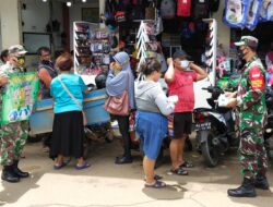 Korem 174 Merauke Bagikan Ribuan Masker dan Sosialisasi Prokes Covid-19