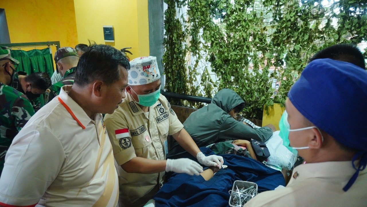 Pussenarhanud Gelar Sunatan Massal untuk Warga