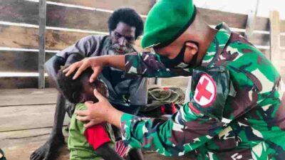 Satgas Yonif 125 Peduli Warga Rawa Biru dengan Layanan Kesehatan Keliling