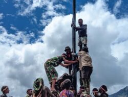 Satgas Yonif R 321/GT/13/1 Kostrad Rayakan HUT RI ke-77 dengan Tema Perbedaan untuk Persatuan