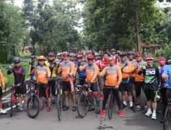 Polda Banten Gowes Bareng TNI dan Komunitas Sepeda untuk Soliditas TNI-Polri