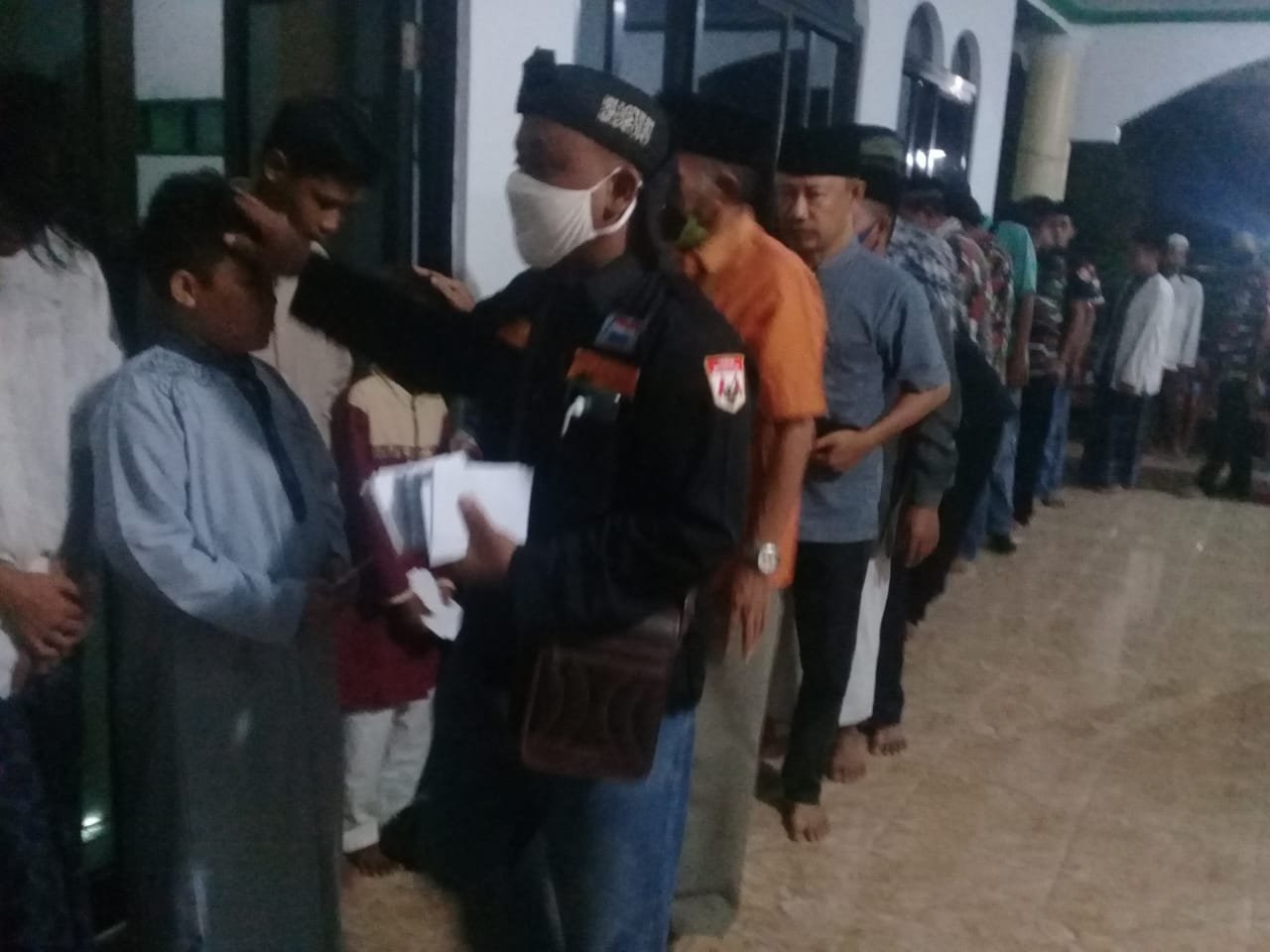 LMP MAC Kragilan Gelar Bakti Sosial di Kecamatan Kragilan