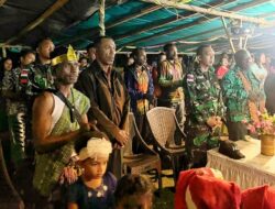 Toleransi Beragama Tergambar, Satgas Yonif 143/TWEJ Hadiri Ibadah Bersama