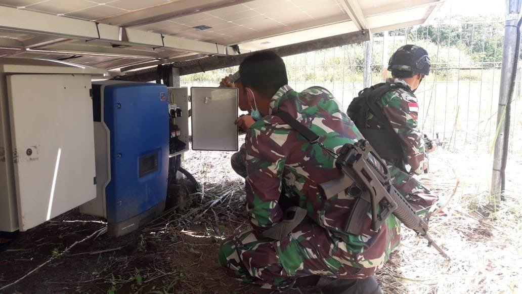 TNI Bantu Hidupkan Lagi PLTS di Skofro yang Tiga Tahun Tak Berfungsi
