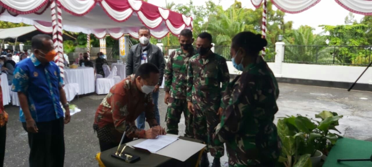Kodim 1701/Jayapura Sukseskan Program Pemerintah dengan Bantuan Tunai untuk PKL dan Warung