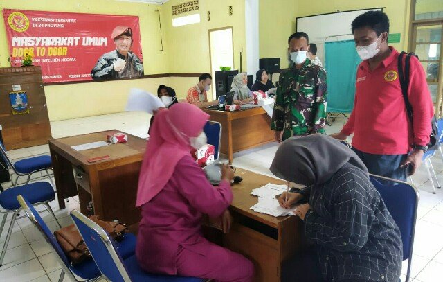 BIN Banten Targetkan 1500 Dosis Vaksinasi untuk Warga Cikeusal