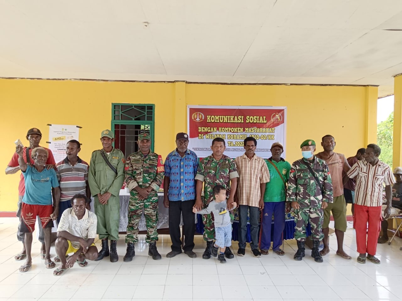 Koramil 1710-03/Kuala Kencana Pererat Silaturahmi Lewat Komsos Bersama Masyarakat