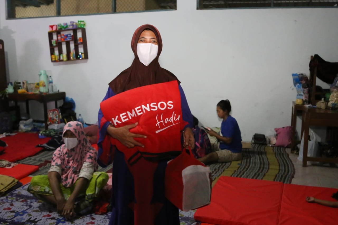 Kemensos Pastikan Kebutuhan Pengungsi di Pantai Utara Jawa Tengah