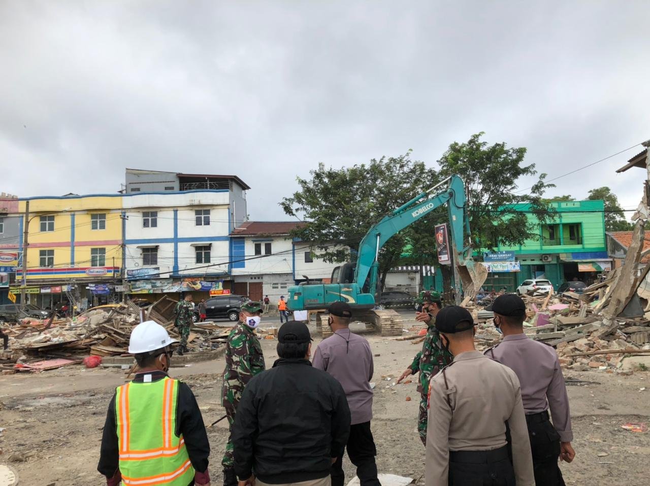 Polsek Serang Amankan Pembongkaran Bangunan di Terminal Kepandean