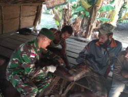 Yonif 411 Kostrad Adakan Layanan Kesehatan Keliling di Perbatasan RI-PNG