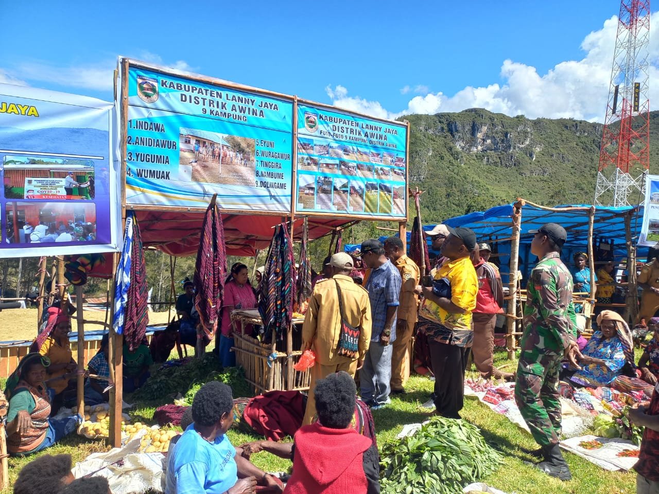 Yonif Mekanis 203/AK Ikut Pameran UKM di Distrik Pirime