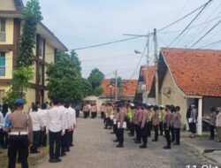 Propam Polres Serang Kota Cek Kehadiran Personel saat Apel Pagi untuk Tingkatkan Disiplin