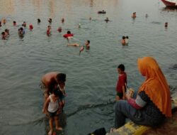 Tuntut Anies Penuhi Janji, Kembalikan Hak Publik Pantai Ancol