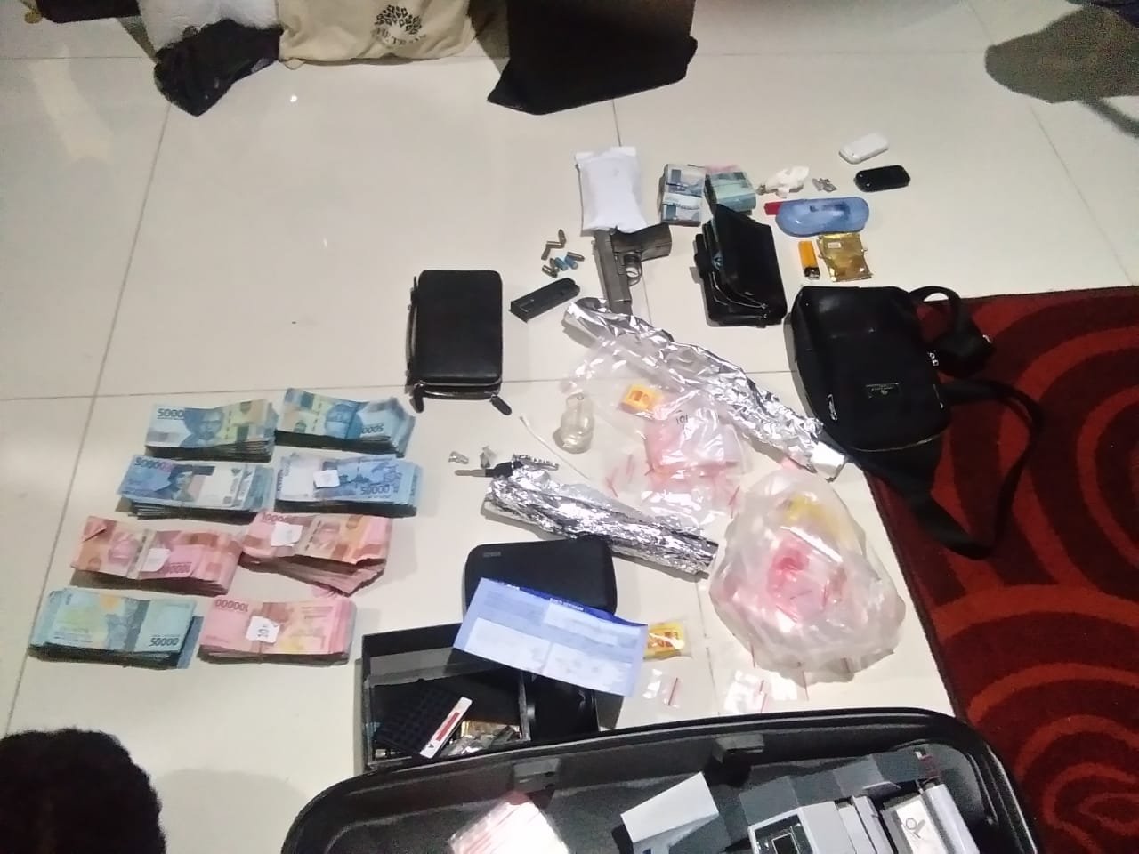 5 Pesta Sabu Tergrebek Petugas Gabungan Saat Asyik Menggunakannya