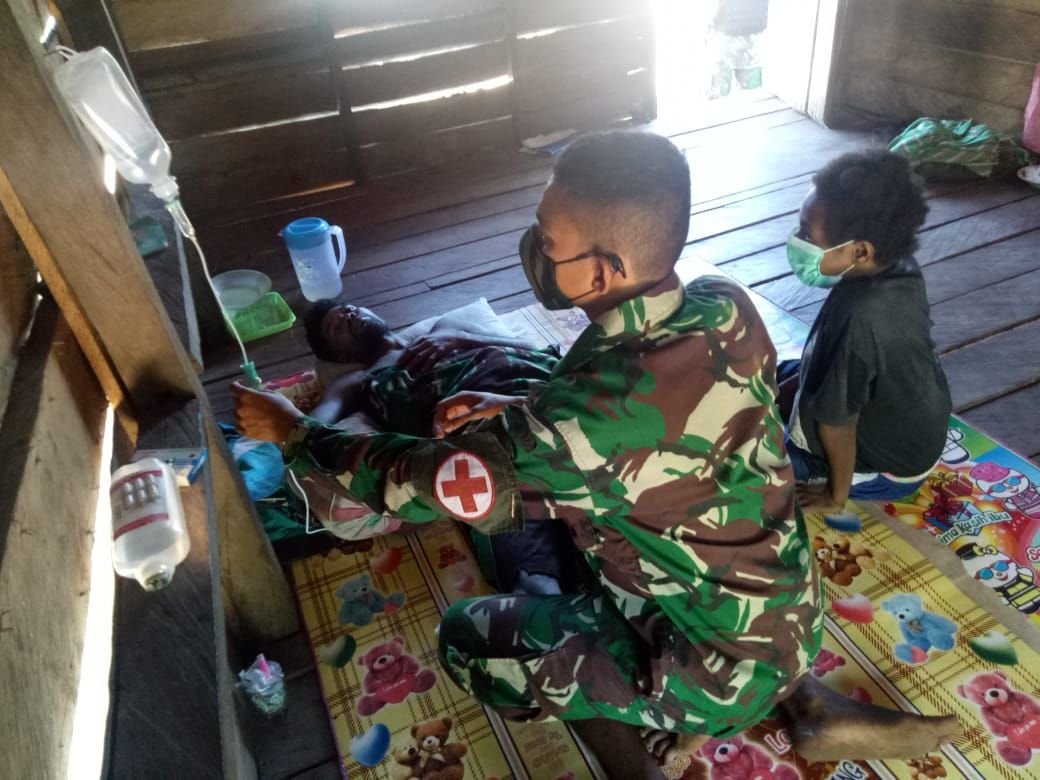 Malaria Kambuh di Toray, Satgas Pamtas Yonif 125/Simbisa Beri Perawatan