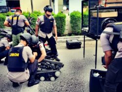 Gegana Satbrimob Sumut Amankan Tas Curiga Bom di Depan Mako Polres Tebing Tinggi