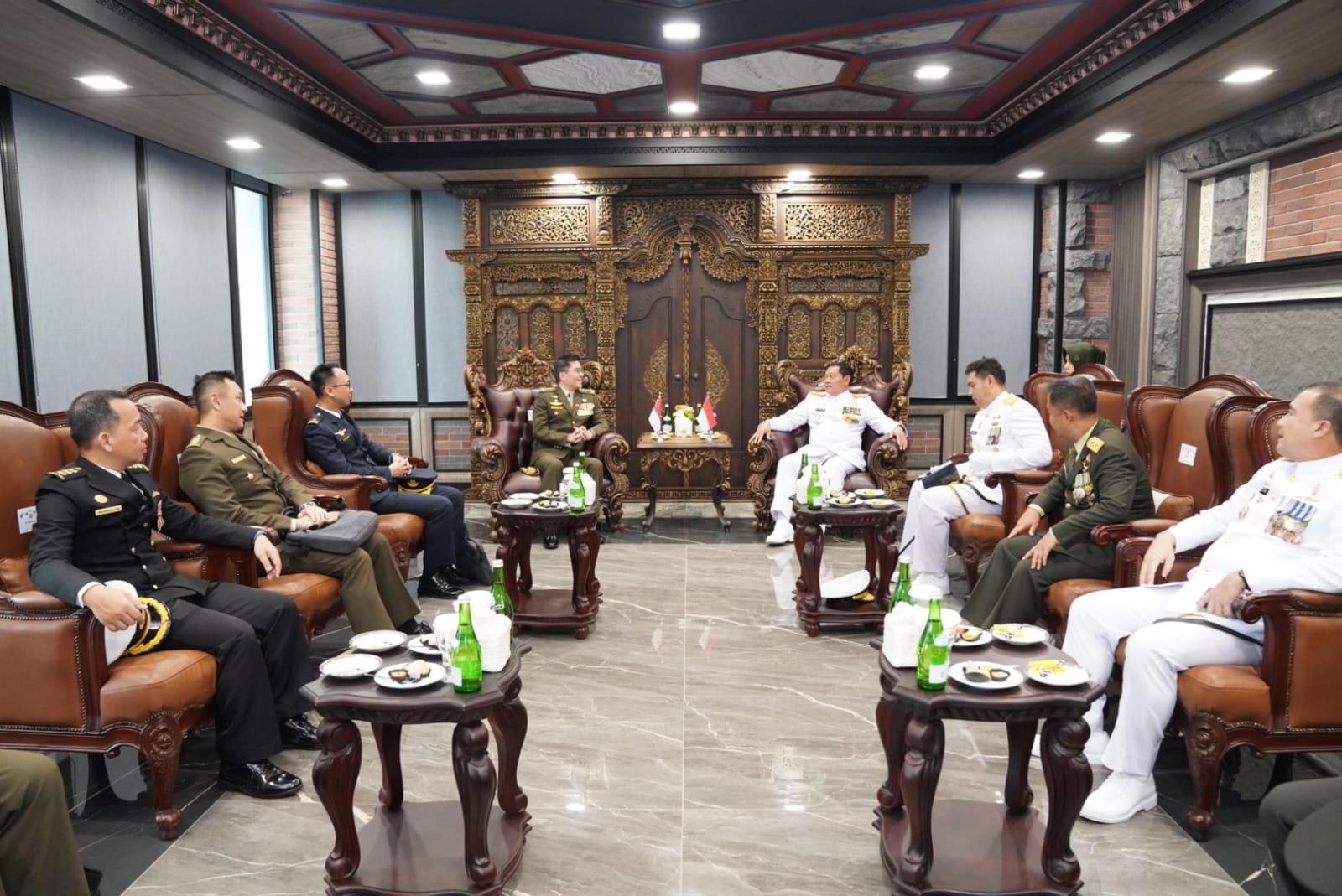 Panglima TNI Terima Kunjungan Hormat Panglima Angkatan Bersenjata Singapura