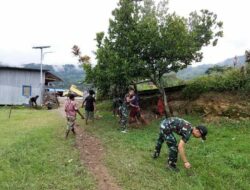 Satgas YR 142/KJ Ajak Warga Bersihkan Lingkungan Tempat Tinggal