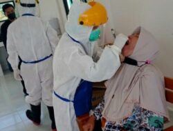 Babinsa Kawal Pelacakan Kontak Erat Keluarga Pasien Covid-19