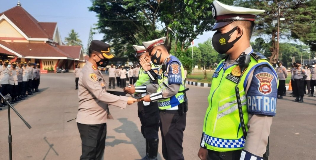 Tiga Personel Satlantas Polres Serang Kota Dapat Reward Usai Tangkap Pelaku Pencurian