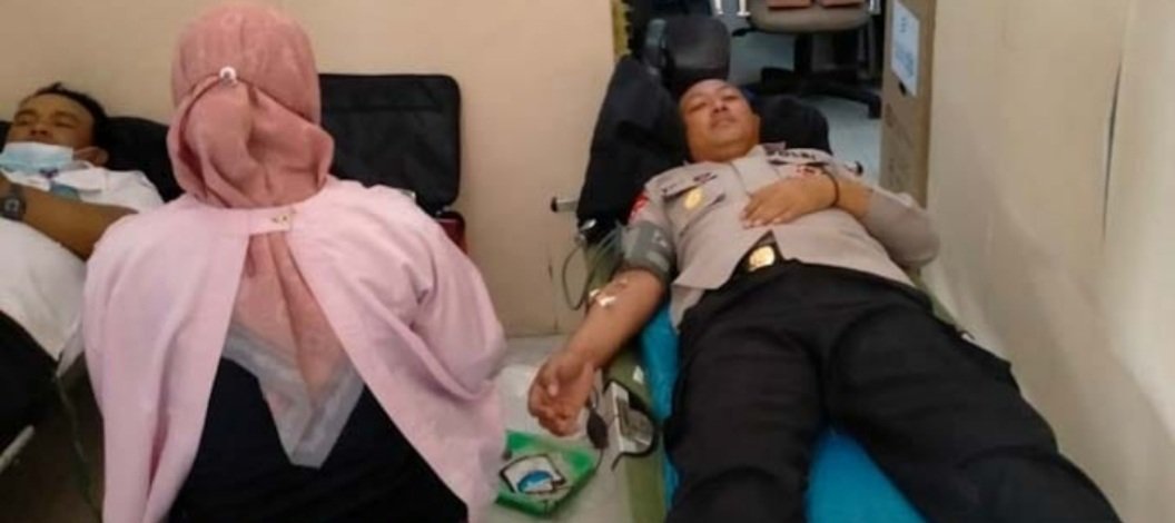 Kabagops Polres Serang Kota Monitor Vaksinasi Presisi dan Donor Darah