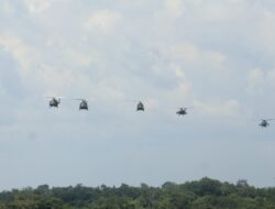 Helikopter Apache Tembaki Langit di Atas Martapura