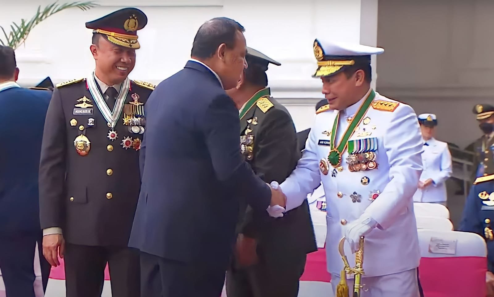 Kepala Bakamla RI Hadiri Peringatan HUT TNI ke-77
