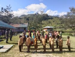 Kodim Yalimo dan Yonif RK 751/VJS Ajarkan Baris Berbaris serta Wawasan Kebangsaan pada Pemuda