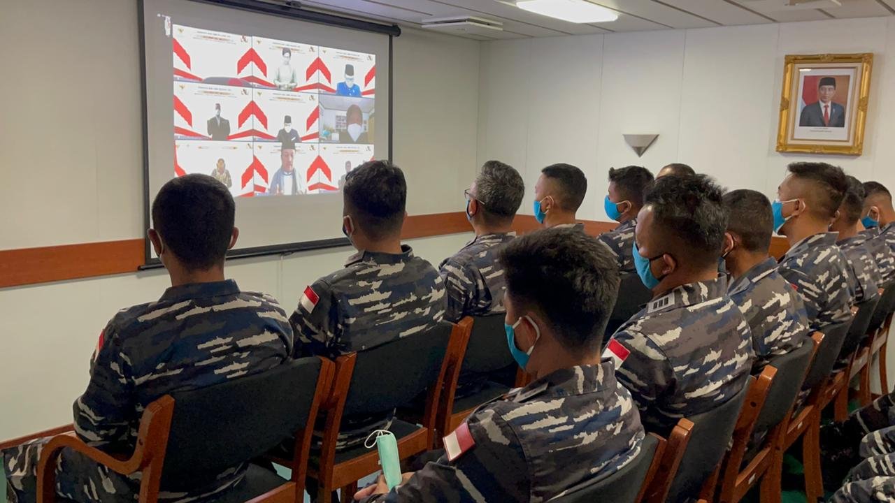 Prajurit KRI Sultan Iskandar Muda-367 Ikuti Upacara Hari Lahir Pancasila Secara Virtual