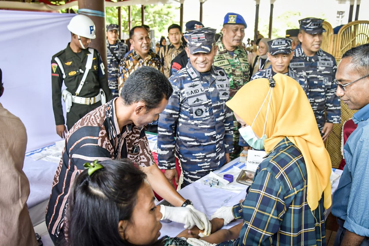 Danlantamal IX Gelar Bakti Sosial Bersama KMUM dan Yayasan Peduli Kasih