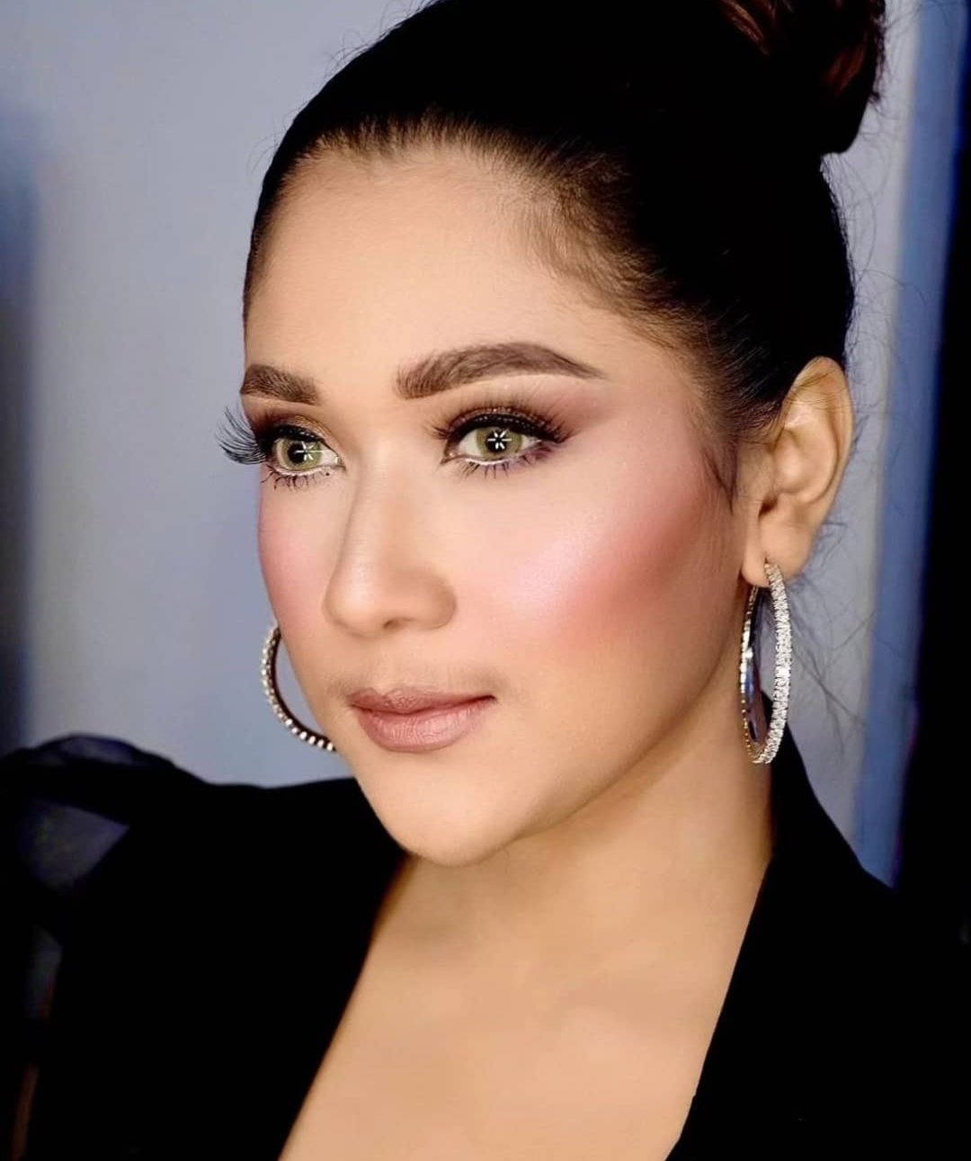 Zahra Qareen Bongkar Foto Bareng Suami, Selama Ini Dikira Janda