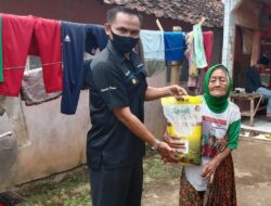 Polsek Pandeglang Peduli Warga dengan Bakti Sosial