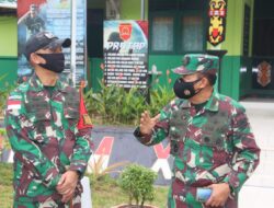Dansatgas Yonif 642/Kapuas Terima Kunjungan Pa Sahli Tk II Kasad di Perbatasan RI-Malaysia