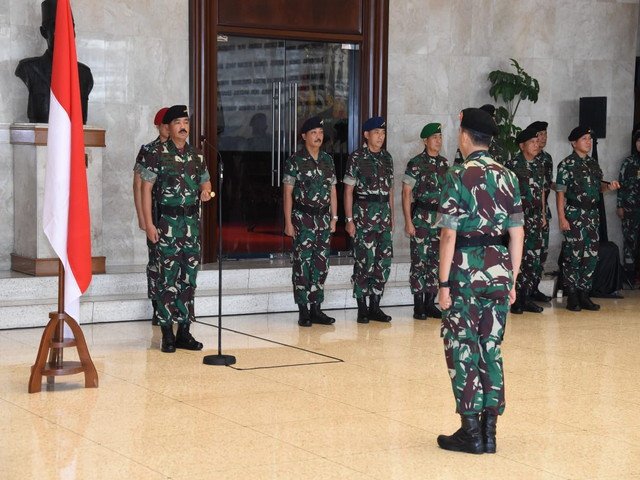 Panglima TNI Terima Laporan Kenaikan Pangkat 15 Perwira Tinggi